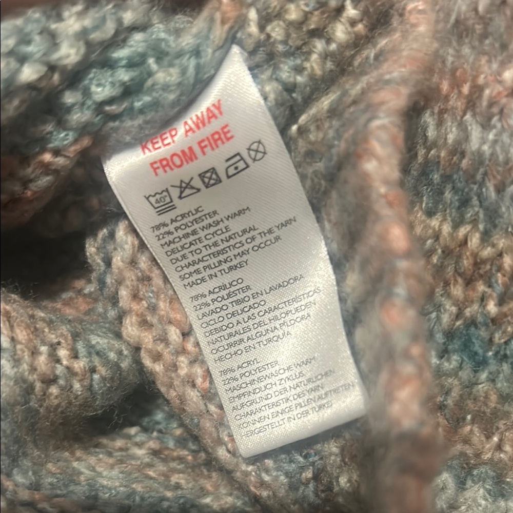 Urban Outfitters Green and Brown V-Neck Sweater - Picture 6 of 7